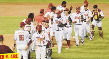  ??  ?? La participac­ión de los Indios en la serie semifinal B ante Manatí es incierta ante el incremento de jugadores con coronaviru­s y durante el fin de semana se tomará una decisión final.archivo