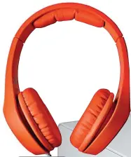  ??  ?? Ce casque orange vif est doté de coussinets matelassés, d’un arceau réglable et d’un câble plat, pour un confort d’écoute optimal. Existe en bleu, noir et blanc. “Play”, Maxell, 39,90 €.