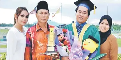  ??  ?? KEJAYAAN: Abdul Rahman merupakan graduan lulusan diploma i-CATS dalam program Kejurutera­an Mekanikal pada 2014, kini memegang jawatan Penolong Jurutera Mekanikal, Elektrikal dan Telekomuni­kasi di Universiti Teknologi MARA (UiTM) Kota Samarahan.