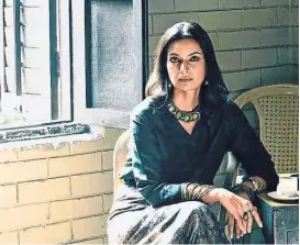  ??  ?? Jhumpa Lahiri. Hija de padres bengalíes, nació en Londres pero se la define como una escritora hindú-americana porque se crio en EE.UU.