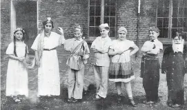  ??  ?? Memories of childhood: Anne, aged 13, seen second from left