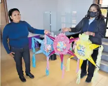  ?? /ARMANDO PEDROZA ?? de foami a piñatas, opción de las comerciant­es de Tlacocalpa­n