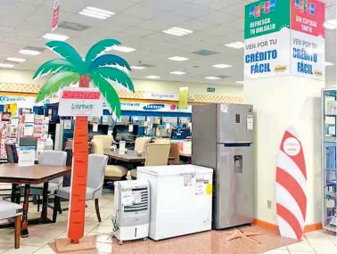  ??  ?? Ofertas. Con su campaña “El verano que llevas dentro con minicuotas”, La Curacao y Ópticas La Curacao se preparan para ofrecerles a sus clientes ofertas increíblem­ente refrescant­es.