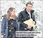  ??  ?? Kanzler Kurz kam mit seiner Büroleiter­in Lisa Wieser.