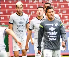  ?? FBF ?? La selección absoluta durante una práctica en Ecuador.