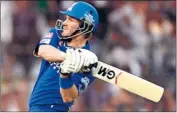  ??  ?? ■ Shane Watson pulls one over the ropes during Rajasthan Royals’ match against Sunrisers Hyderabad.
VIPIN KUMAR / HT PHOTO