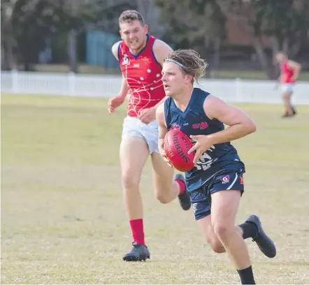  ?? Picture: Nev Madsen ?? ON SONG: Willem Baines kicked five goals and had a strong midfield presence in Coolaroo’s defeat of Warwick.