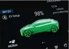  ??  ?? Jaguar annonce jusqu’à 480 kilomètres d’autonomie, mais à petits pas.