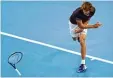  ?? Foto: dpa, pixathlon ?? Doofer Schläger: Alexander Zverev beim Spiel ohne Ball.