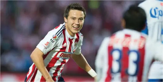  ?? MEXSPORT ?? Erick Torres salvó de un juego clave del descenso a Chivas en Puebla.