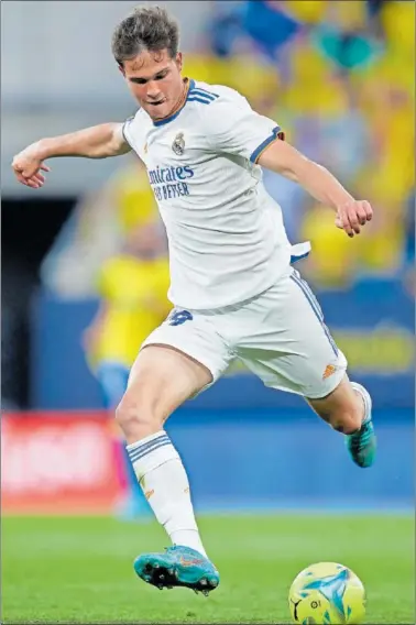  ?? ?? Latasa, delantero del Castilla, debutó la temporada pasada con el primer equipo en Cádiz.