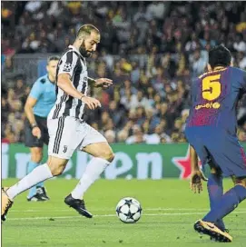  ?? FOTO: M. MONTILLA ?? Higuaín llegó en 2016 a la Juventus El Nápoles se embolsó 90 millones