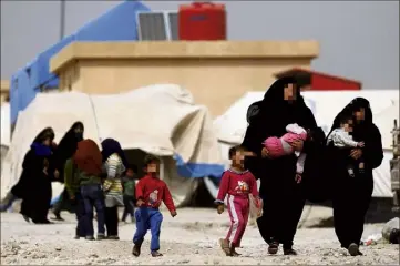  ?? (Photo illustrati­on AFP) ?? Henen B. a notamment été envoyée dans le camp de Ain Issa, prison à ciel ouvert sous contrôle des forces kurdes, où elle a passé plusieurs mois avec ses enfants.