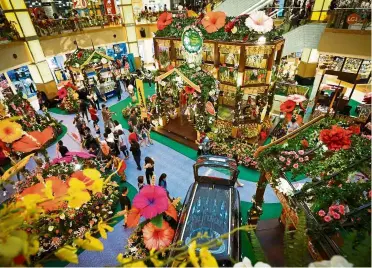  ??  ?? raya is in full bloom at Sunway Pyramid as the lifestyle shopping mall celebrates the festive season with a Bungabunga raya themed concourse.