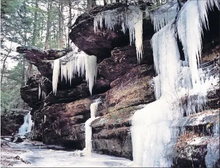  ?? [HOCKING HILLS TOURISM ASSOCIATIO­N] ?? Winter is a beautiful time to explore the Hocking Hills.