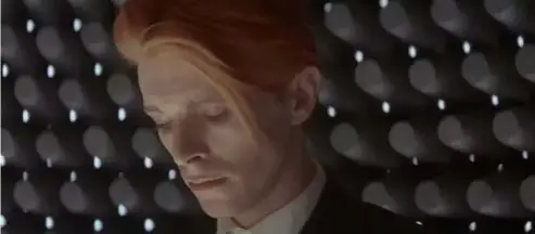  ?? ?? The Man Who Fell To Earth Constantin-Film
