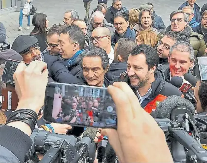  ?? AP ?? Feliz. El líder de la Liga Norte, Matteo Salvini, robustecid­o por su triunfo, habla a la prensa en Milán.