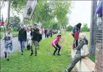  ??  ?? La procession de la Pentecôte 2017