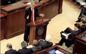  ?? Arkansas Democrat-Gazette/RICK McFARLAND ?? Gov. Mike Beebe speaks to House members Wednesday about a $1.1 billion steel mill proposed for northeast Arkansas that would require the legislatur­e to authorize issuing $125 million in bonds.