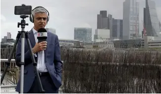  ?? ?? Can London mayor Sadiq Khan help the Thames recover from ‘environmen­tal carnage’?