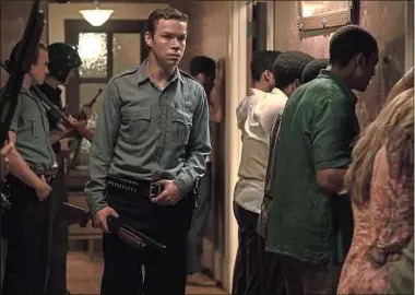  ??  ?? Dans les couloirs de l’Algiers Motel, à Detroit (Etats-Unis), Will Poulter incarne un policier raciste.