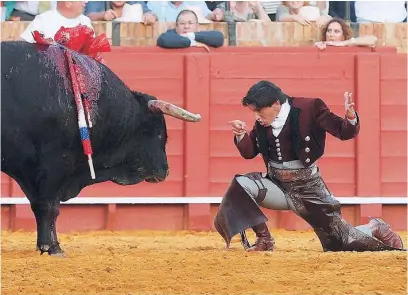  ?? EFE ?? Diego Ventura corta dos trofeos en el quinto toro de la tarde