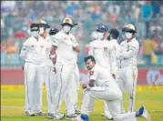  ?? AFP ?? Many Sri Lanka's fielders wore pollution masks to protect themselves from the thick smog as play was halted on day two of the third Test match at Feroz Shah Kotla Stadium in Delhi.