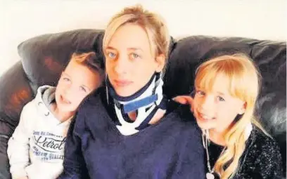  ??  ?? ●●Samantha Smith, pictured with children Jensen and Brooke, has been told she urgently needs two complex operations