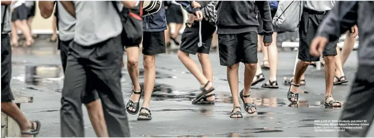  ?? JASON DORDAY / STUFF ?? With a roll of 3006 students and short 10 classrooms, Mount Albert Grammar School is the country’s most-crowded school.