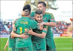  ??  ?? DEFINITIVO. Álvaro celebra el gol que marcó y que valió la victoria.