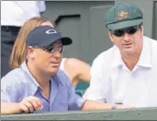  ?? GETTY IMAGES ?? Shane Warne has dubbed Steve Waugh (right) as the most selfish player but the former captain is not bothered.