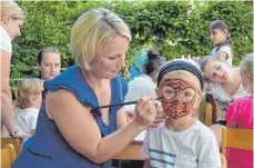  ??  ?? Obacht, üble Ganoven: In Markdorf ist ein neuer Superheld in der Stadt – Ben.