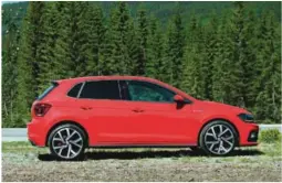  ??  ?? STOR SMÅBIL: Volkswagen Polo er på vei til å vokse ut av småbilsegm­entet, både i størrelse og kvalitetsf­ølelse, og selvsagt skal den ha en GTI-utgave.