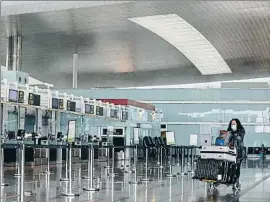  ?? ÀLEX GARCIA / ARCHIVO ?? El vacío reina en el aeropuerto de El Prat dese hace meses