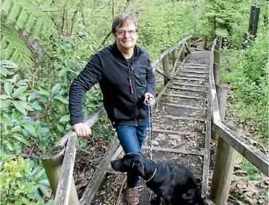  ?? PHOTO: HUGH COLLINS ?? John Skeates couldn’t see any evidence for the proposed dog ban at Waikowhai Park.