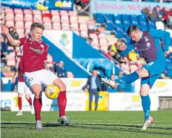  ?? ?? Billy Mckay puts the result beyond doubt with Caley Jags’ third goal