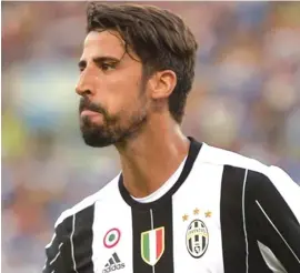  ??  ?? Germany internatio­nal Samy Khedira celebrates after scoring the winning goal for Juventus against Lazio