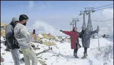  ?? HT FILE ?? Besides traditiona­l destinatio­ns such as Gulmarg, tourists are heading for Gurez , Machil sectors along the Line of Control.