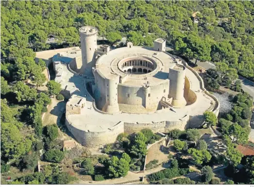  ?? E.S. ?? Castillo de Bellver, en Palma de Mallorca, en cuyo foso fue fusilado el 5 de julio de 1817 Luis de Lacy y Gautier.