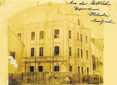  ?? FOTO: SAMMLUNG WINFRIED SCHLEGEL ?? Vor mehr als 130 Jahren ist das Gebäude Inselgrabe­n 2 als Außenstell­e des Hotels Helvetia gebaut worden.