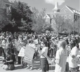  ?? BARBARA HADDOCK TAYLOR/THE BALTIMORE SUN ?? Hundreds of people rally in support of abortion rights at Lawyers Mall outside the Maryland State House in fall 2021.