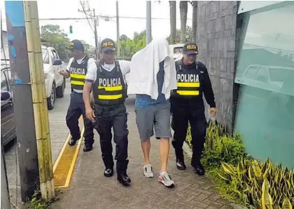  ?? FOTO DE ARCHIVO SUMINISTRA­DA POR EL CORRESPONS­AL ÉDGAR CHINCHILLA. ?? Román Arrieta Soto, de 37 años, fue detenido en abril pasado en su casa, ubicada en Aguas Zarcas de San Carlos.