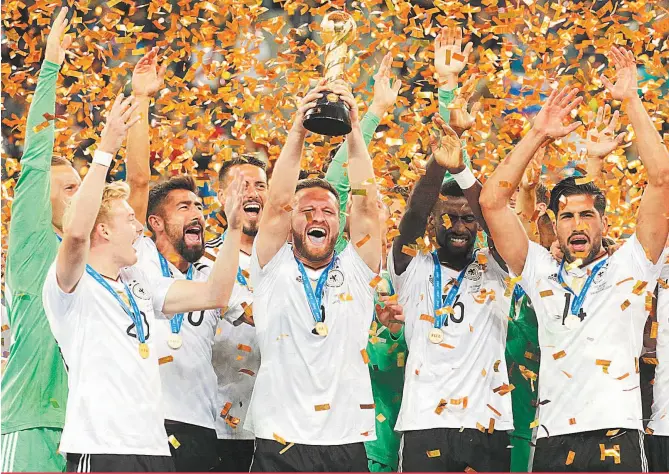  ??  ?? CATEGORÍA. El éxito de la selección alemana no se ve reflejado en sus clubes, que no logran ser efectivos en los torneos continenta­les.
