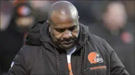  ?? DAVID RICHARD — ASSOCIATED PRESS ?? Browns coach Hue Jackson walks off the field after losing to the Packers on Dec. 10 at FirstEnerg­y Stadium.