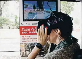  ?? FEDE CEDÓ ?? Una joven con las gafas de realidad virtual en Santa Coloma