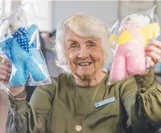  ?? Picture: JERAD WILLIAMS ?? Joan Parker with her homemade teddies.