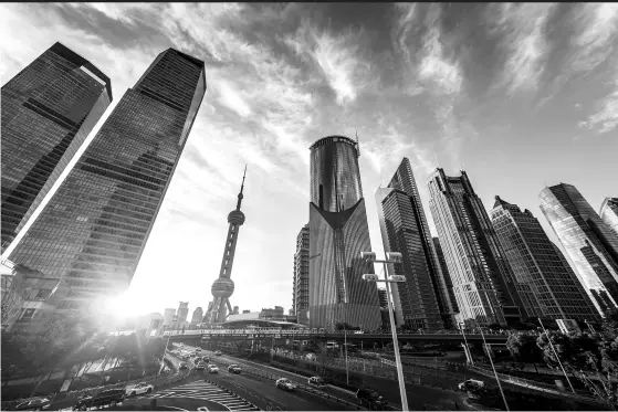  ??  ?? 2019年以来，中央和上海层面推出各­项举措，发力建设上海国际金融­中心 视觉中国图