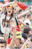  ?? SYMBOLFOTO: SEBASTIAN KAHNERT/DPA ?? Die Stadtkapel­le Markdorf bietet zur Fußball-WM Public Viewing an.