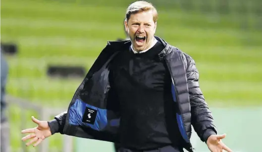  ?? Dpa-BILD: Carmen Jaspersen ?? Legte seine Emotionen mit in das Spiel: Werder-Trainer Florian Kohfeldt