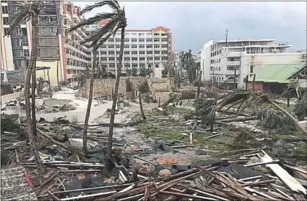  ??  ?? De nombreuses voix s’élèvent pour réclamer une commission d’enquête sur la gestion en amont de la catastroph­e.